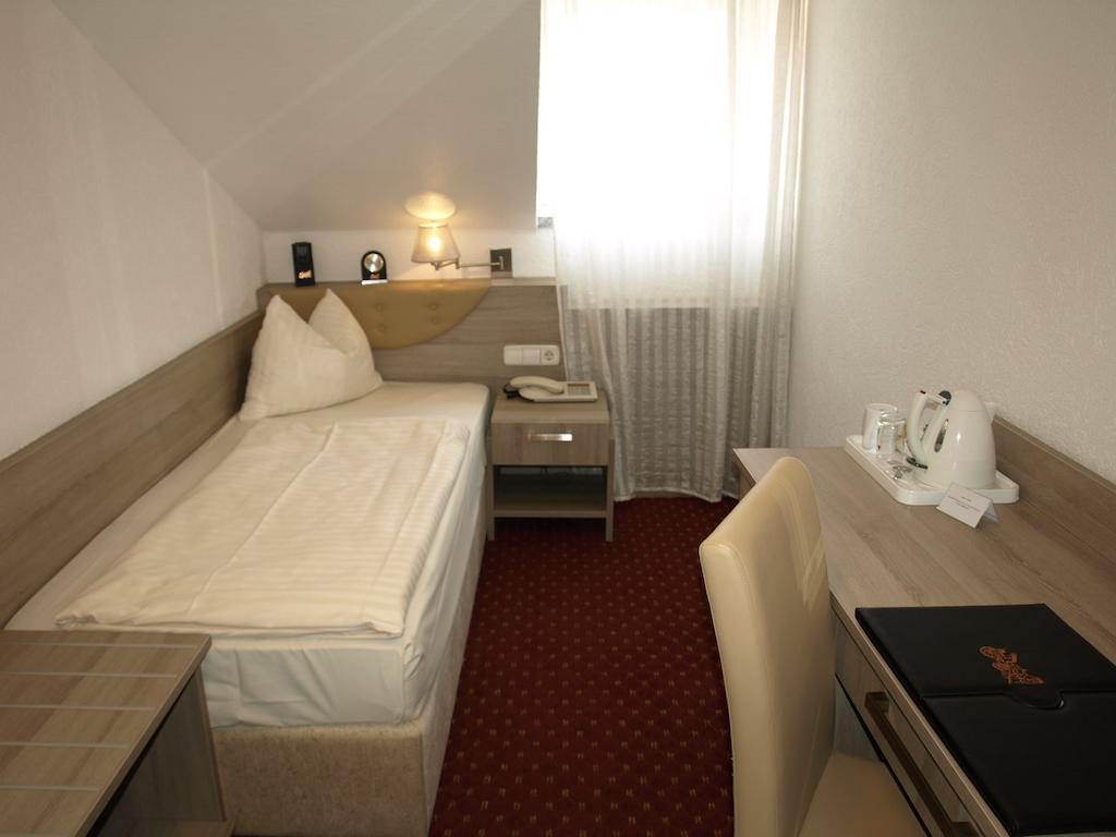 Airport Hotel Filder Post Stuttgart Zewnętrze zdjęcie